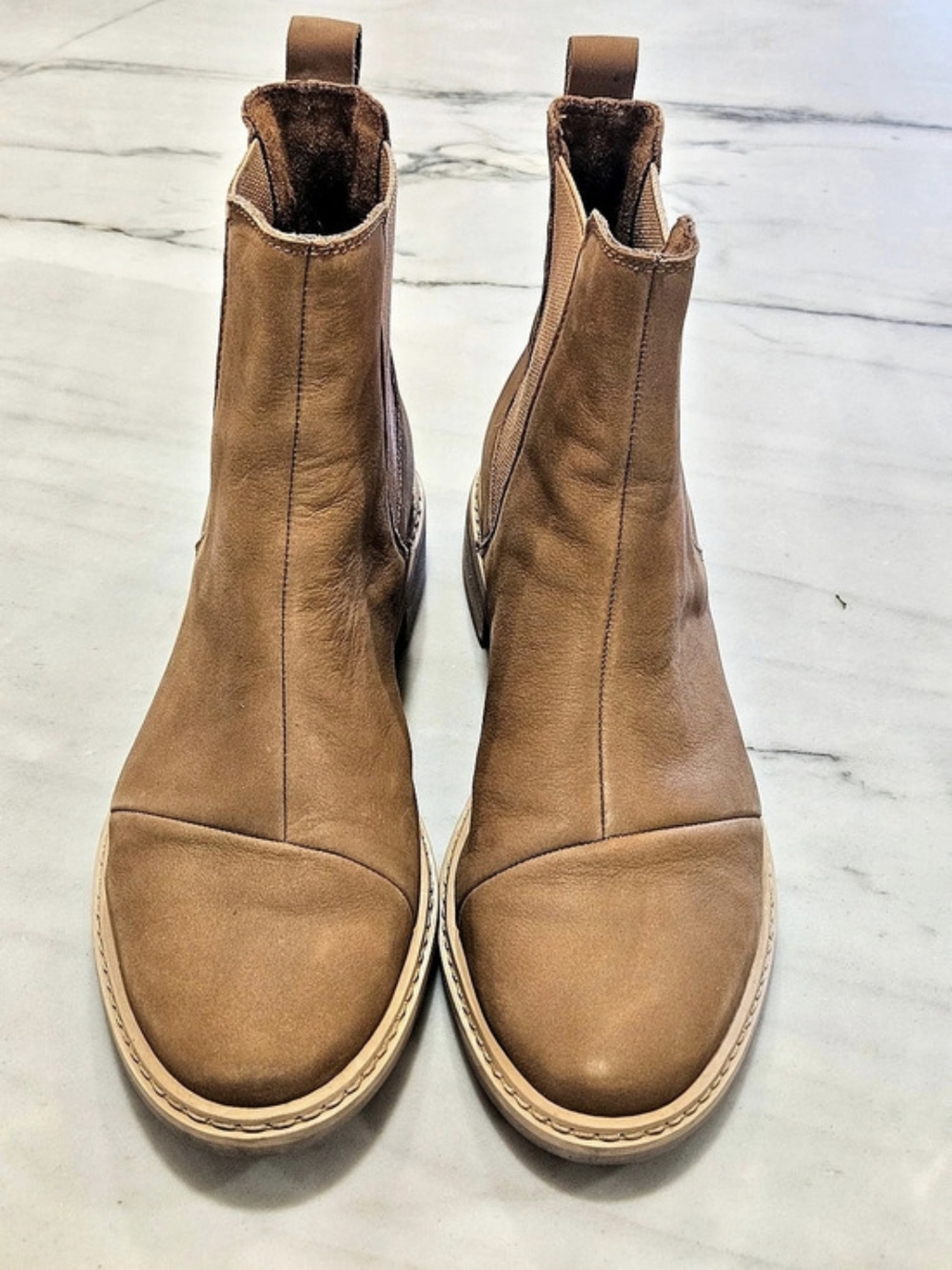 TOMS Charlie Leather Chelsea Boots Tan Brown Women's Size 8.5